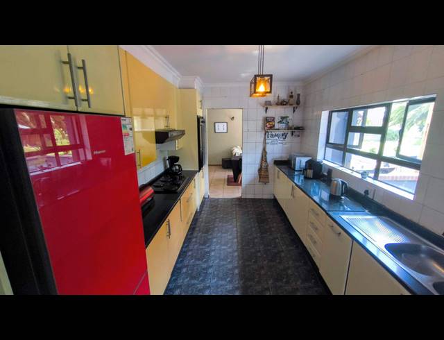 3 BEDROOM HOUSE FOR SALE IN BRACKENHURST